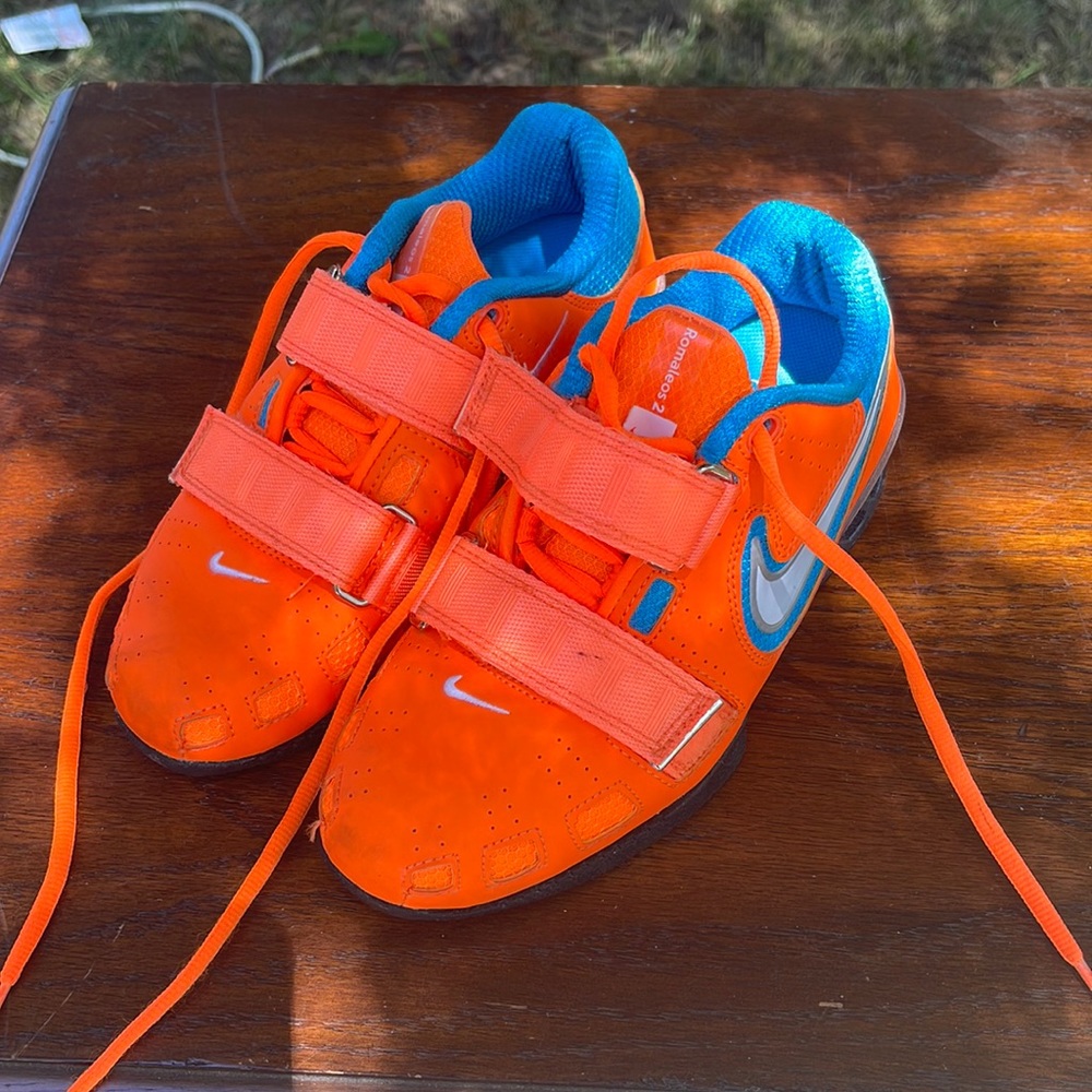 Nike Romaleos 2 - Size 4 womens/kids